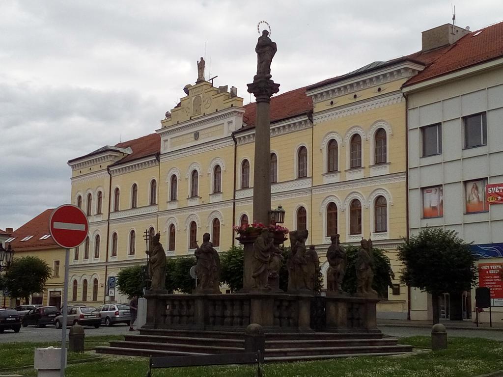 Manhattan Penzion Hotel Písek Exterior photo