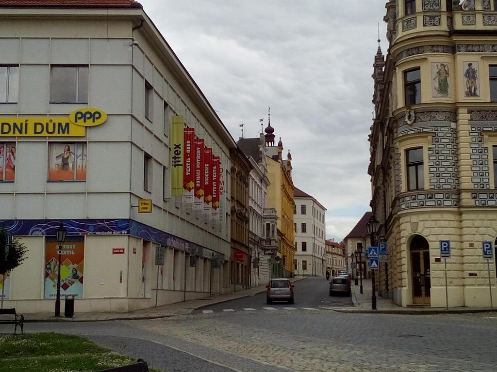 Manhattan Penzion Hotel Písek Exterior photo