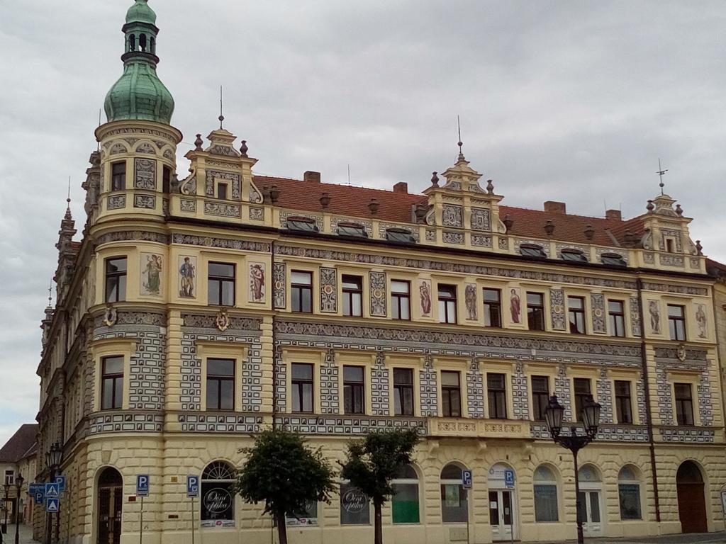 Manhattan Penzion Hotel Písek Exterior photo